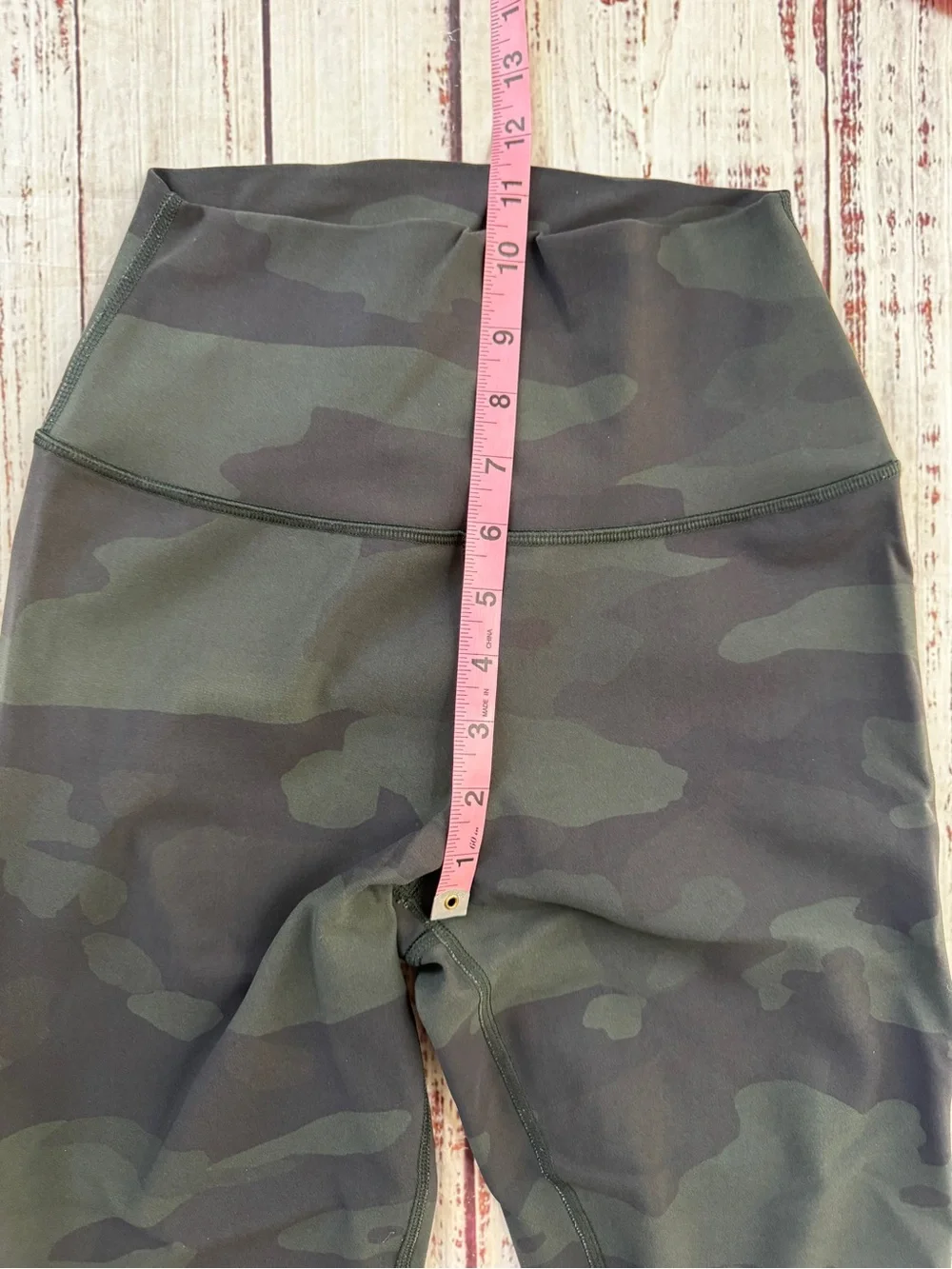 ALO Yoga Dark Camo High Waist Leggings Size Small Green Black Athletic Yoga